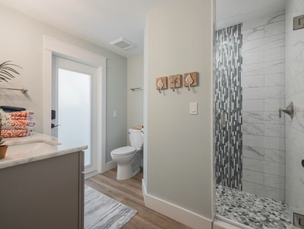 Luxurious 4-Bedroom Waterfront Villa in Holmes Beach